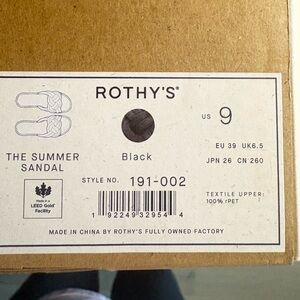 Never worn Rothy sadals